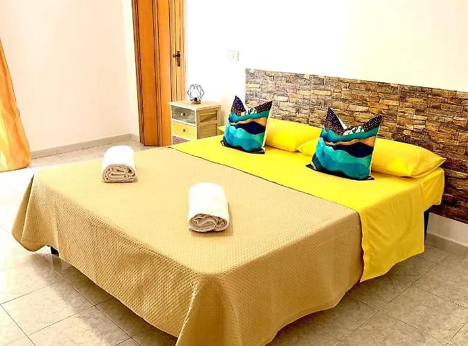 Dom wakacyjny Gira Vota E Furria Santo Stefano di Camastra